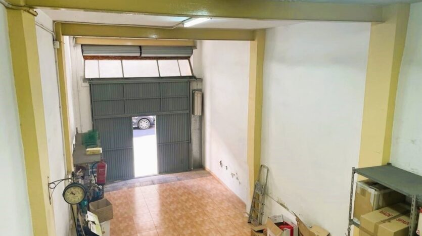 Foto 2 de la propiedad: LOCAL CON VADO Y ALTILLO CON VIVIENDA DE 30 METROS