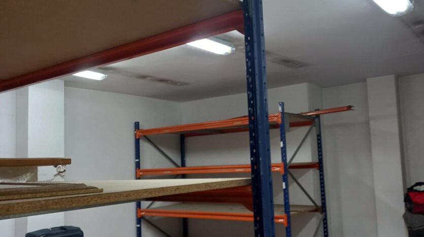 Foto 3 de la propiedad: Local en venta en Calle José Sánchez Sáez – Posibilidad de convertir en Loft