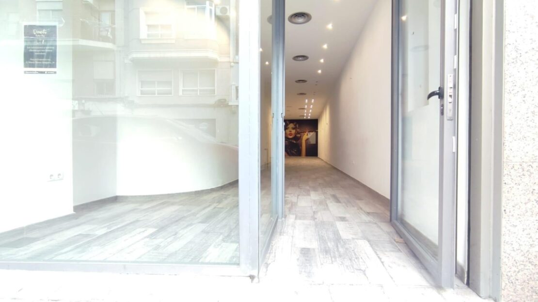 Foto 1 de la propiedad: LOCAL EN VENTA O ALQUILER OPCIÓN A COMPRA