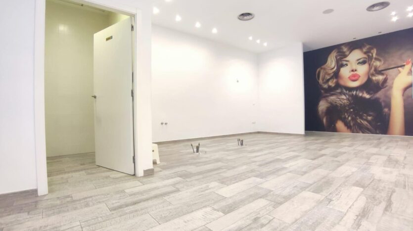 Foto 3 de la propiedad: LOCAL EN VENTA O ALQUILER OPCIÓN A COMPRA