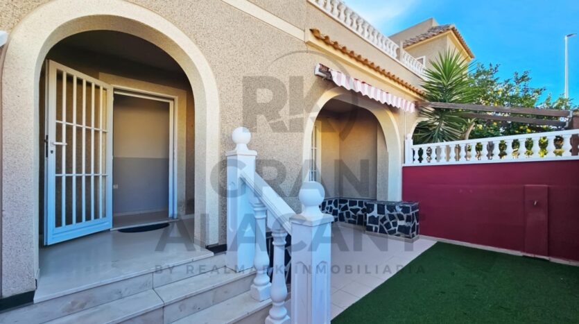Foto 4 de la propiedad: MODELO TURQUESA – AMPLIO BUNGALOW CON 3 DORMITORIOS Y SOTANO