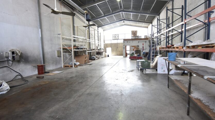 Foto 4 de la propiedad: nave en ASPE para entrar de inmediato!!