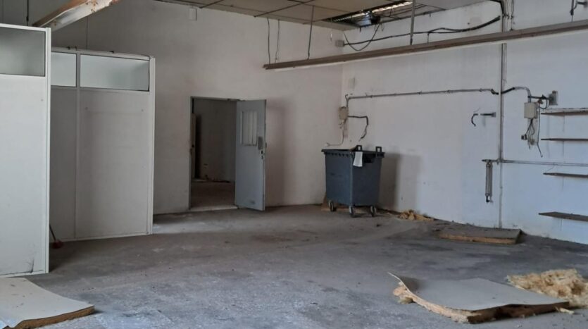 Ver todas las 14 fotos de la propiedad: NAVE INDUSTRIAL EN ZONA ALGOROS