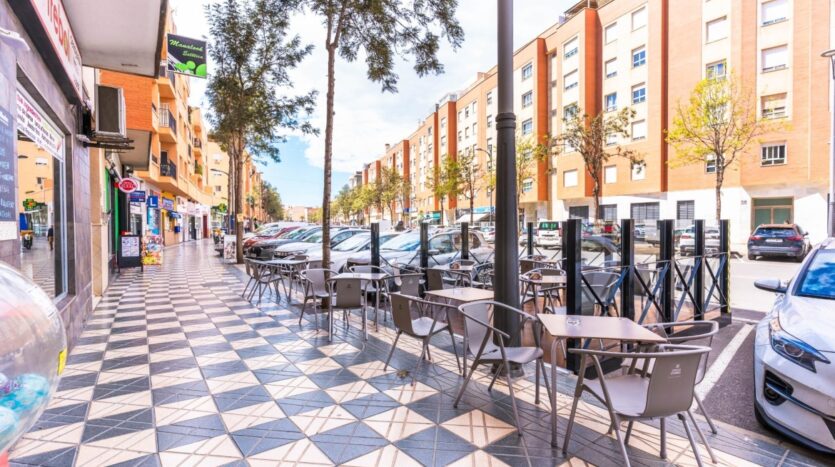 Foto 4 de la propiedad: OPORTUNIDAD TRASPASO LOCAL EN AVENIDA JUAN CARLOS I, ROQUETAS DE MAR