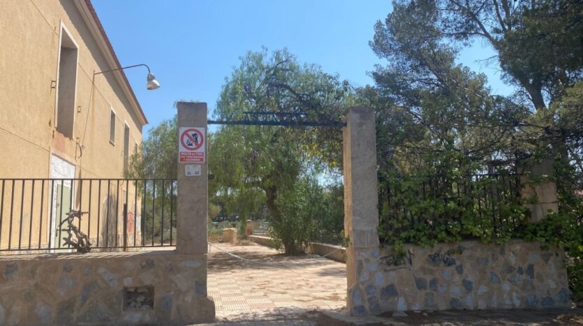Foto 2 de la propiedad: PARA LOS AMANTES DEL CAMPO….CASA CON UN HERMOSO PASADO!!!