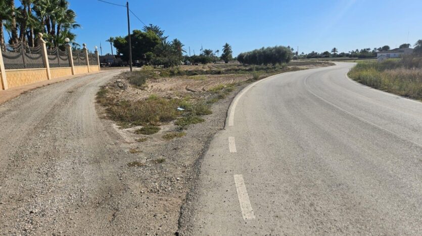 Foto 3 de la propiedad: PARCELA EDIFICABLE SITUADA A 5 MIN DE ELCHE