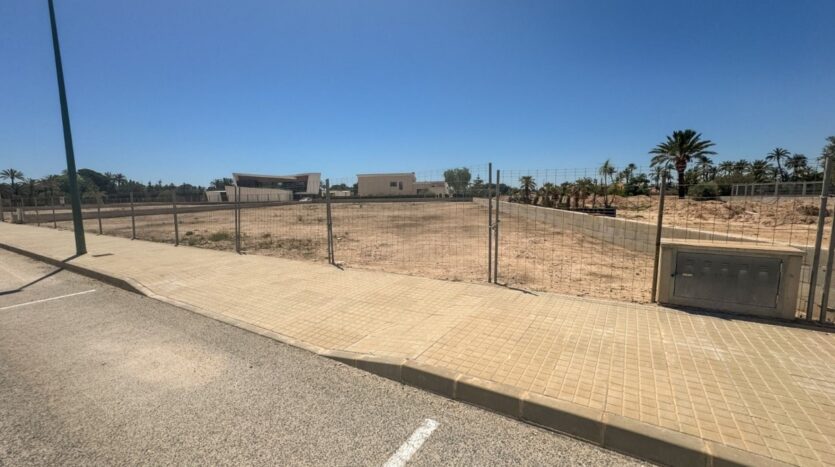 Foto 2 de la propiedad: Parcela urbana de 2.000m2 edificable en Alzabares Alto – Elche a la venta!!