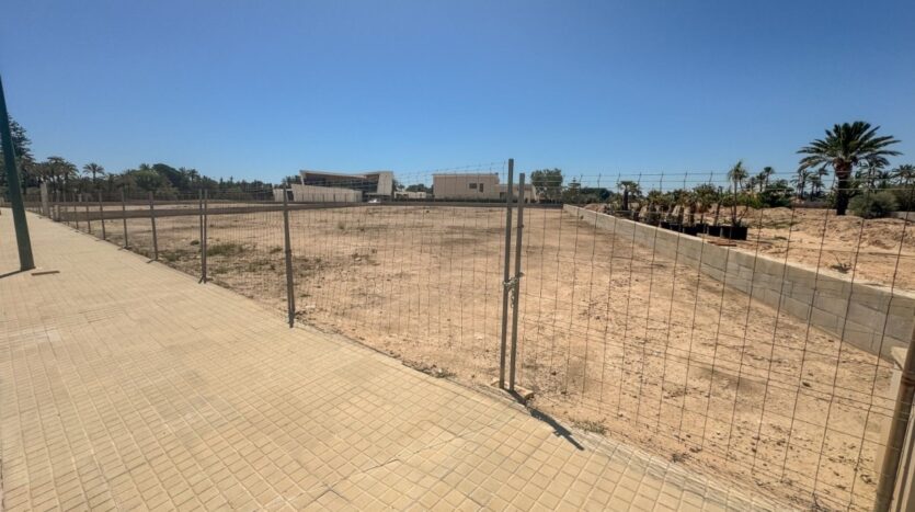 Ver todas las 9 fotos de la propiedad: Parcela urbana de 2.000m2 edificable en Alzabares Alto – Elche a la venta!!