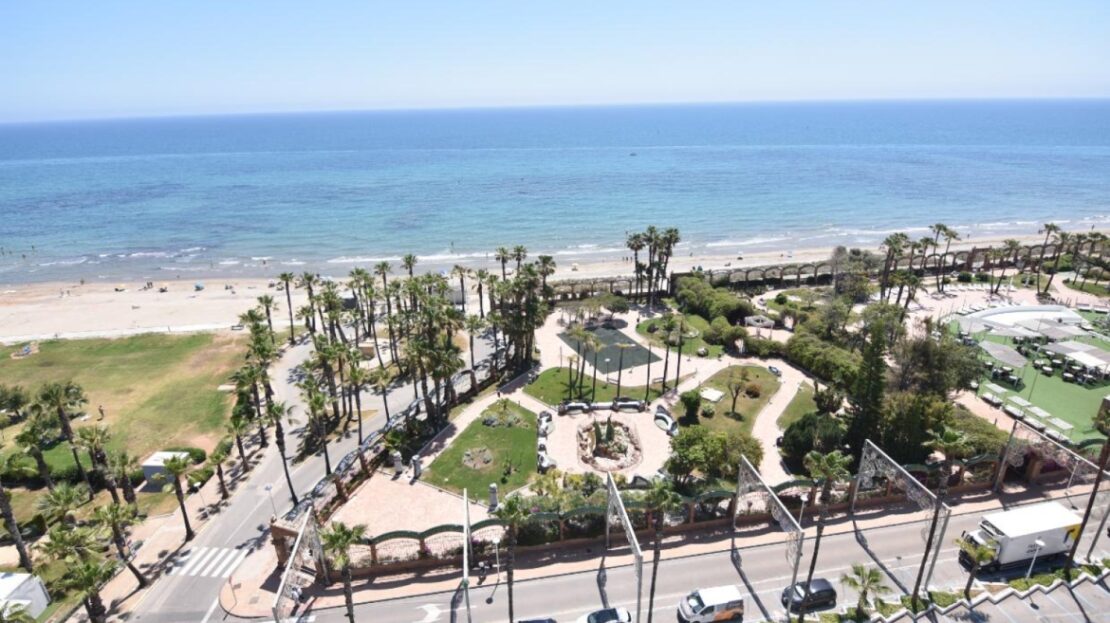 Foto 1 de la propiedad: Pisazo en venta en edificio Miramar, Marina Dor Castellon frente al MAR.