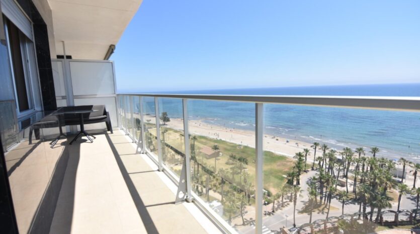 Foto 3 de la propiedad: Pisazo en venta en edificio Miramar, Marina Dor Castellon frente al MAR.