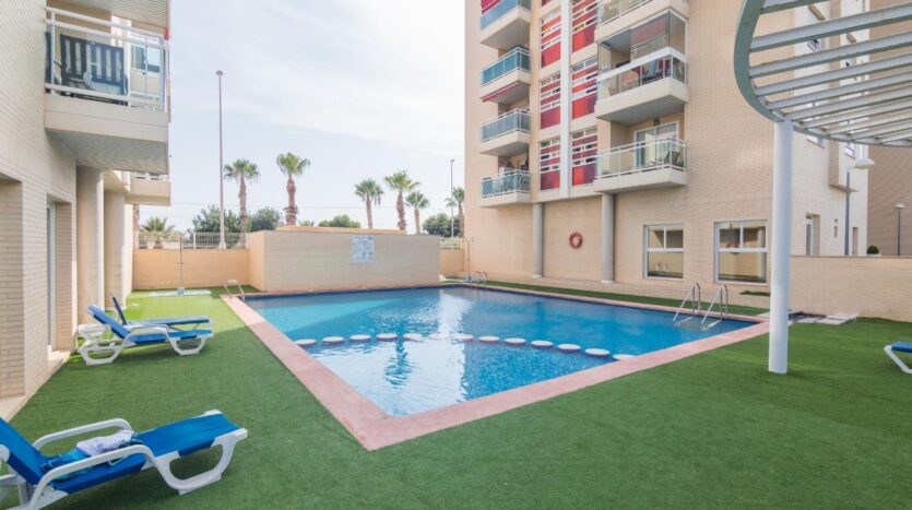 Foto 4 de la propiedad: ¡PISO EN URBANIZACIÓN EN EL CAMPELLO PLAYA!
