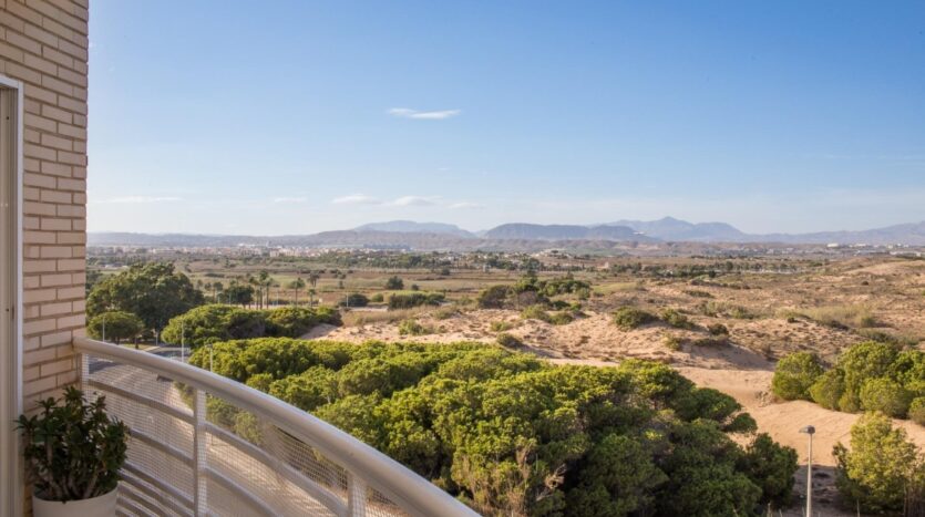 Ver todas las 51 fotos de la propiedad: PISO UNICO EN VENTA DE 3 DORMITORIOS EN LOS ARENALES DEL SOL CON VISTAS ESPECTACULARES
