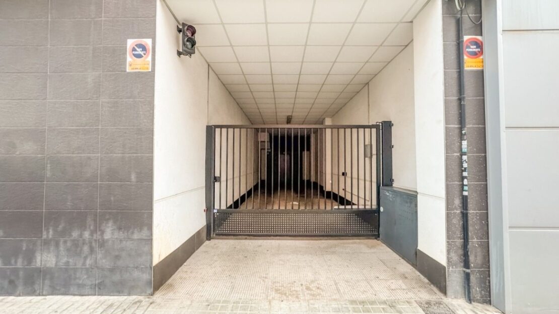 Foto 1 de la propiedad: Plaza de garaje en venta Altabix – Zona Iglesia – Centro de Salud – Elche