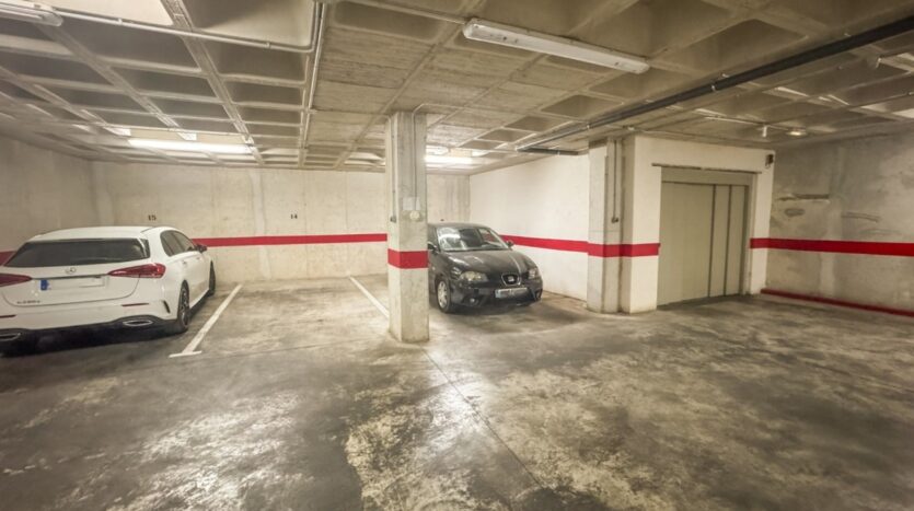 Foto 3 de la propiedad: Plaza de garaje en venta Altabix – Zona Iglesia – Centro de Salud – Elche