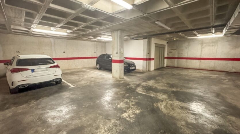 Ver todas las 13 fotos de la propiedad: Plaza de garaje en venta Altabix – Zona Iglesia – Centro de Salud – Elche