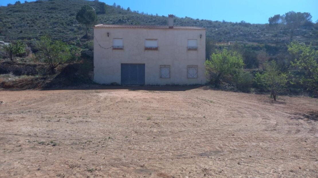 Foto 1 de la propiedad: “Vistas espectaculares + vivienda avanzada en parcela de 6.000 m² – gran oportunidad en Hondón”