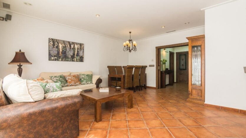 Ver todas las 48 fotos de la propiedad: VIVIENDA UNIFAMILIAR EN EL CORAZÓN DE ELCHE — INDEPENDIENTE, CON ASCENSOR, GARAJE Y LISTA PARA ENTRA