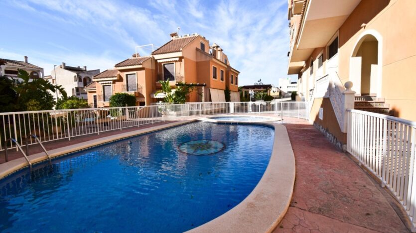 Foto 2 de la propiedad: ✨ Exclusivo Dúplex de 2 Dormitorios y 2 Baños en Varadero – Santa Pola ✨