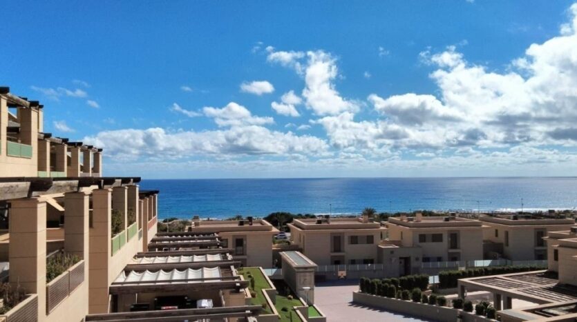 Foto 2 de la propiedad: ARENALES DEL SOL – APARTAMENTOS CON 2 DORMITORIOS CON VISTAS AL MAR