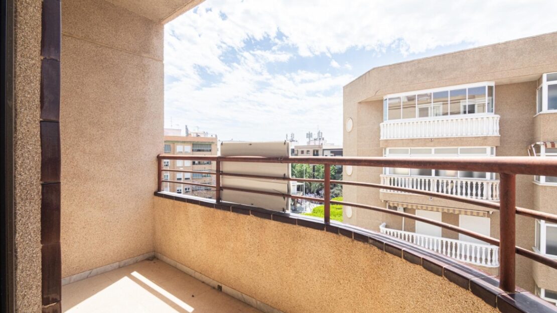Foto 1 de la propiedad: Estupendo piso céntrico con balcón orientado al sur