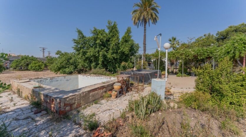 Ver todas las 39 fotos de la propiedad: Excelente casa de campo para reformar en una ubicación privilegiada y segura junto a 500 metros del casco urbano de Elche