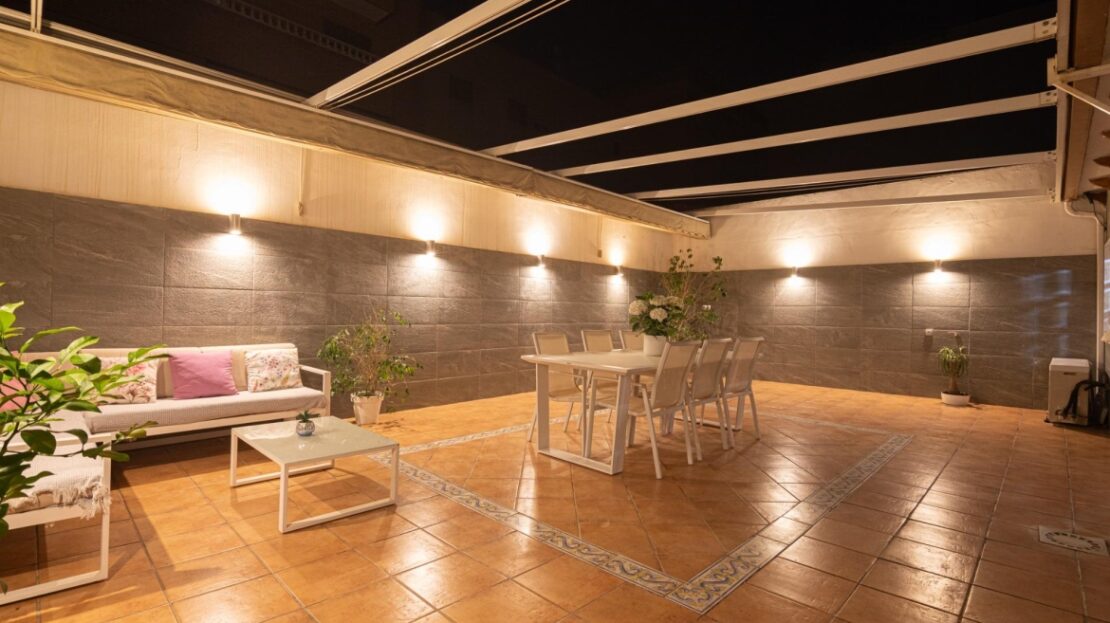 Foto 1 de la propiedad: ¡VIVIENDA CON TERRAZA, GARAJE DOBLE Y TRASTERO, EN ELCHE!