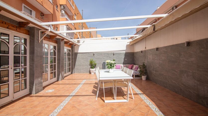 Foto 3 de la propiedad: ¡VIVIENDA CON TERRAZA, GARAJE DOBLE Y TRASTERO, EN ELCHE!