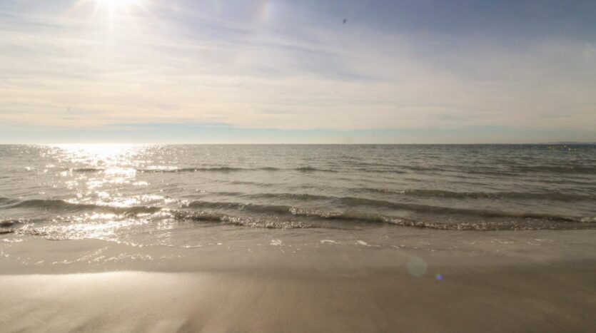 Foto 2 de la propiedad: ¿Y SI PUDIERAS TENER VISTAS AL MAR DESDE TODAS LAS ESTANCIAS DE TU APARTAMENTO? ¿Y SI BAJAR A LA PLAYA ES SIMPLEMENTE DICHO Y HECHO?