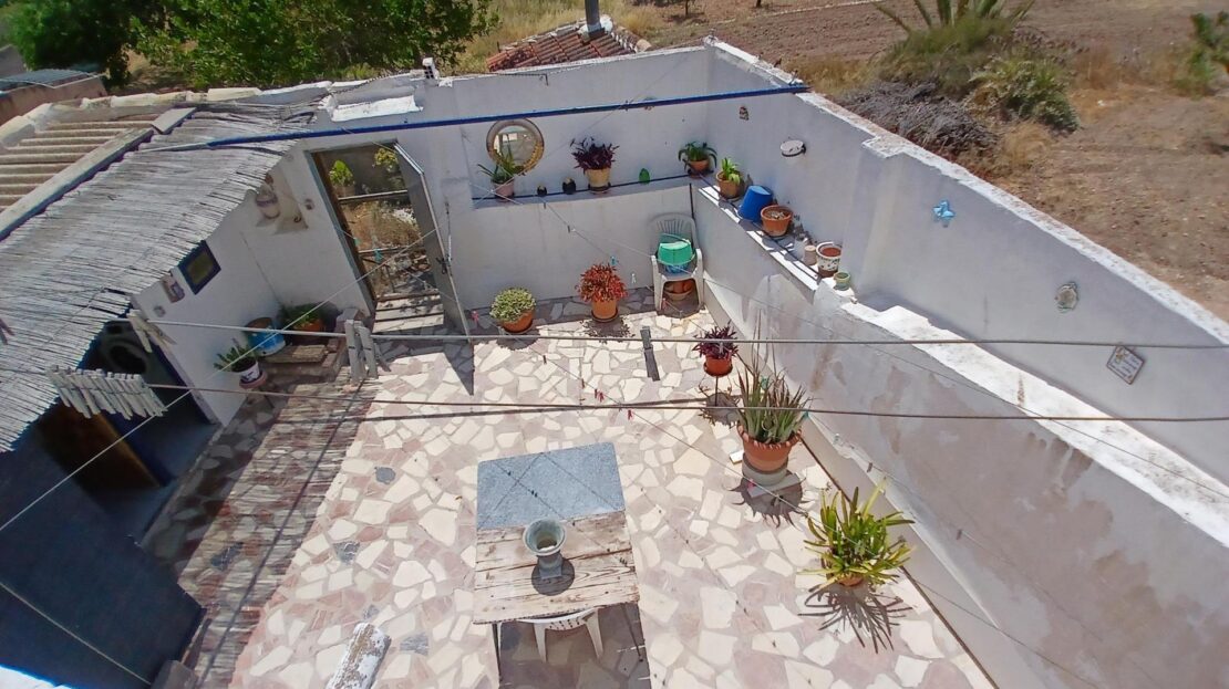 Foto 1 de la propiedad: GRAN CASA CON 6 DORMITORIOS EN ALGUEÑA