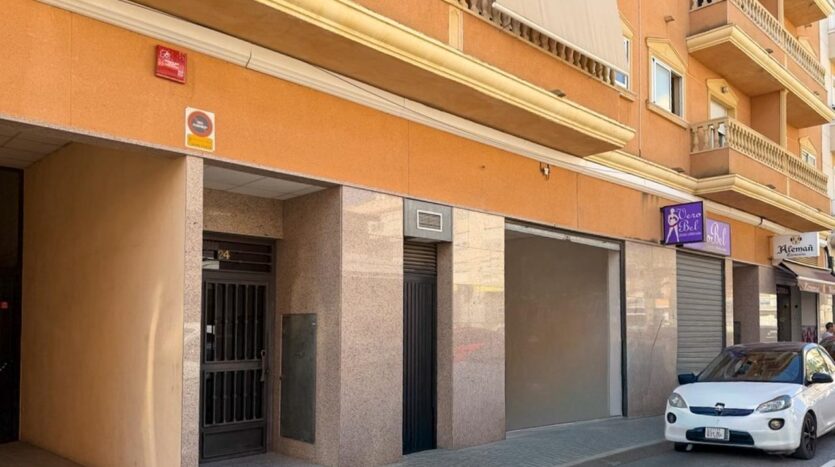 Ver todas las 18 fotos de la propiedad: Local comercial in Las bayas