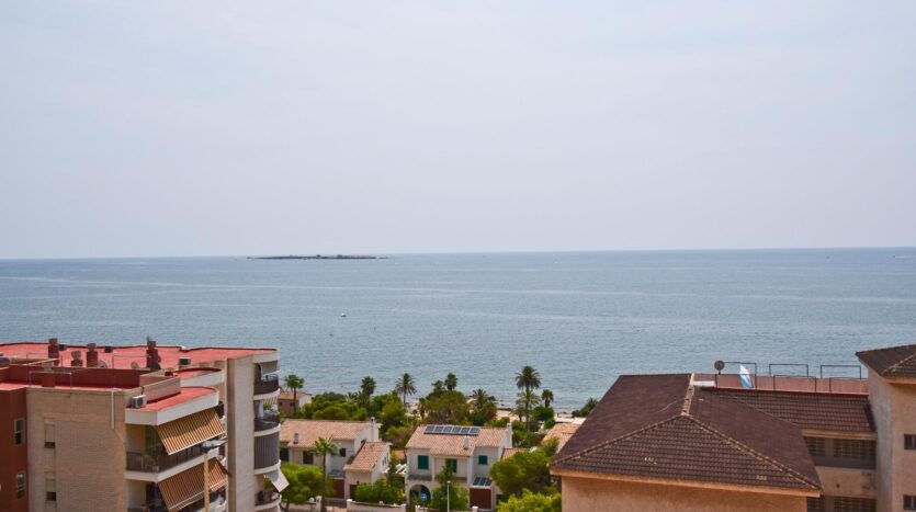 Foto 2 de la propiedad: APARTAMENTO 2 DORMITORIOS CON VISTAS AL MAR