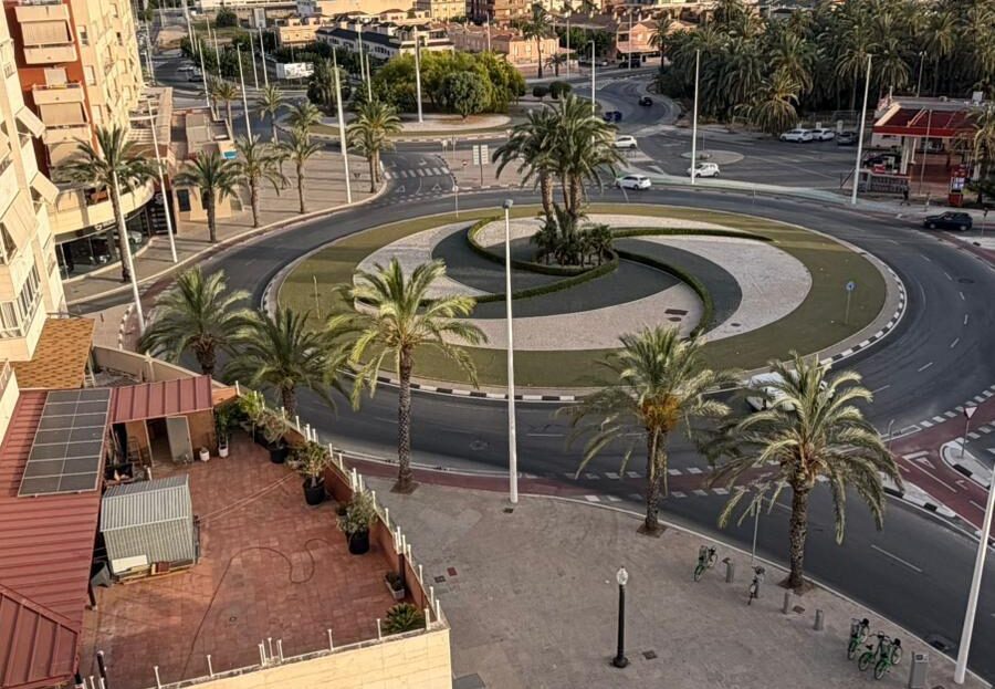 Foto 1 de la propiedad: ÁTICO EN ALQUILER, ZONA SQUASH, ALTABIX, ELCHE, CON 120 M² DE TERRAZA