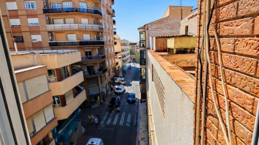 Foto 2 de la propiedad: VIVIENDA 4 DORMITORIOS CENTRO SANTA POLA JUNTO A LA GLORIETA Y EL CASTILLO FORTALEZA
