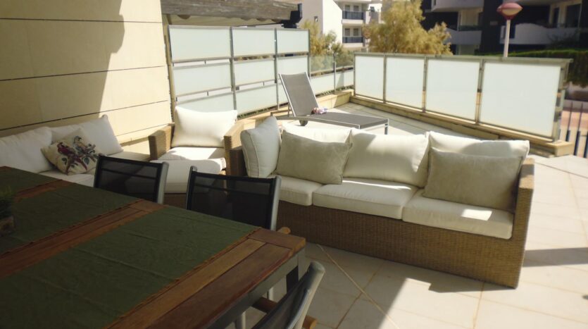 Foto 3 de la propiedad: BUNGALOW EN URBANIZACIÓN CON PISCINA Y VISTA AL MAR