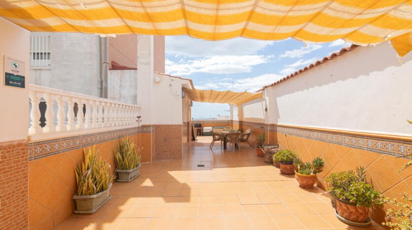 Foto de la propiedad: Te ofrecemos el mejor ático de la zona para disfrutar todo el año de una terraza en planta de 120 metros!!!!!