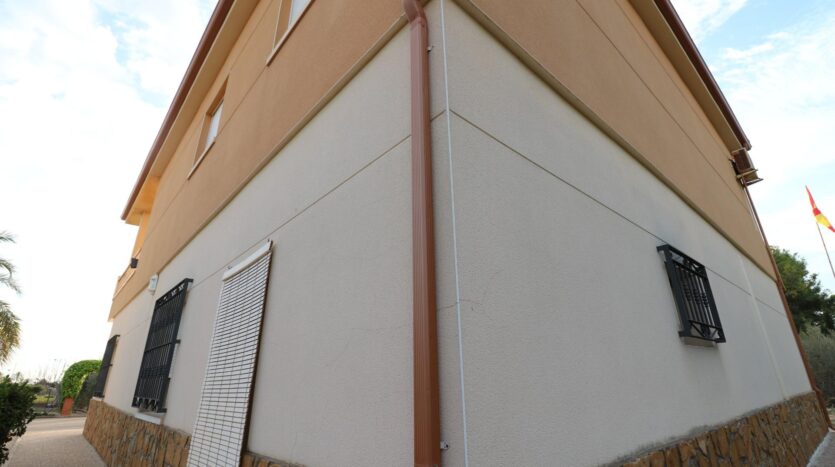 Foto 3 de la propiedad: Elche Chalet de 2 Plantas en Zona Pussol , cada planta es una vivienda totalmente independiente