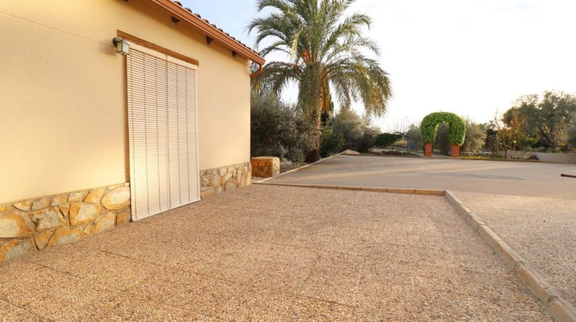 Ver todas las 20 fotos de la propiedad: Elche Chalet de 2 Plantas en Zona Pussol , cada planta es una vivienda totalmente independiente