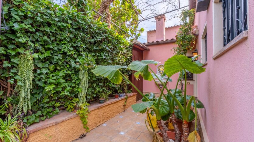 Ver todas las 20 fotos de la propiedad: 🌴 VILLA MEDITERRÁNEA DE LUJO EN ELCHE: UNA JOYA HISTÓRICA ENTRE NATURALEZA Y ELEGANCIA.