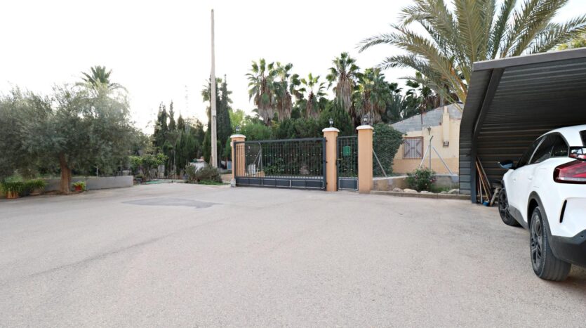Ver todas las 20 fotos de la propiedad: Elche Chalet de 2 Plantas en Zona Pussol , cada planta es una vivienda totalmente independiente
