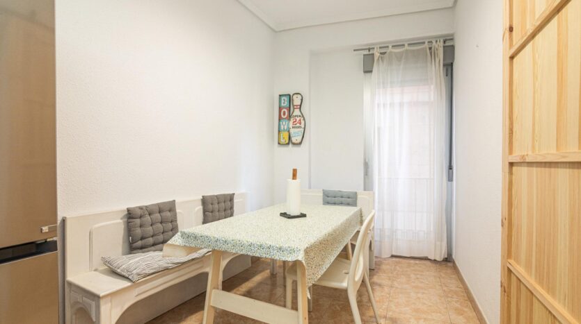 Foto 2 de la propiedad: DÚPLEX DE 180 M² EN EL CENTRO DE ELCHE JUNTO A FILET DE FORA | 5 DORMITORIOS, PATIO, BALCÓN Y MUCHA LUZ