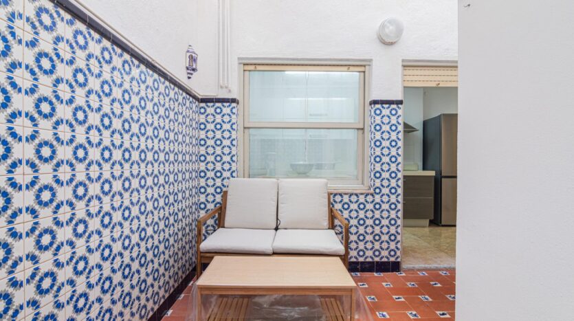 Foto 4 de la propiedad: DÚPLEX DE 180 M² EN EL CENTRO DE ELCHE JUNTO A FILET DE FORA | 5 DORMITORIOS, PATIO, BALCÓN Y MUCHA LUZ