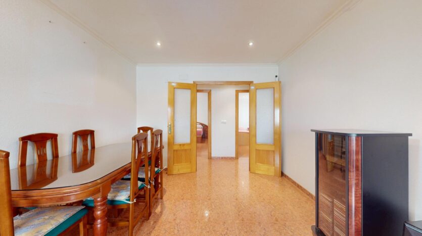 Foto 4 de la propiedad: ¡Tu nuevo hogar en San Crispín: 105 m², exterior y en perfecto estado!