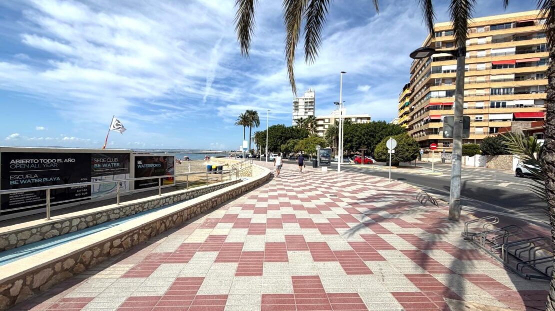 Foto 1 de la propiedad: APARTAMENTO EN PRIMERA LÍNEA DE PLAYA EN SANTA POLA ZONA CALAS SANTIAGO BERNABEU