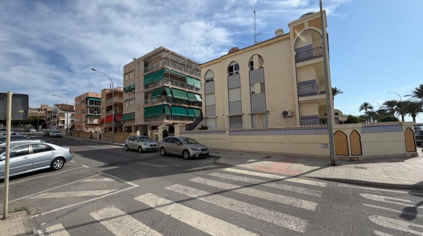 Foto 4 de la propiedad: APARTAMENTO EN PRIMERA LÍNEA DE PLAYA EN SANTA POLA ZONA CALAS SANTIAGO BERNABEU