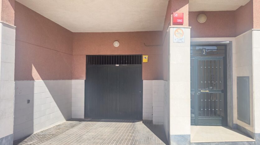 Foto de la propiedad: Plaza de garaje 1er sótano en C/ Ayora – Av. Alicante – Altabix – Elche