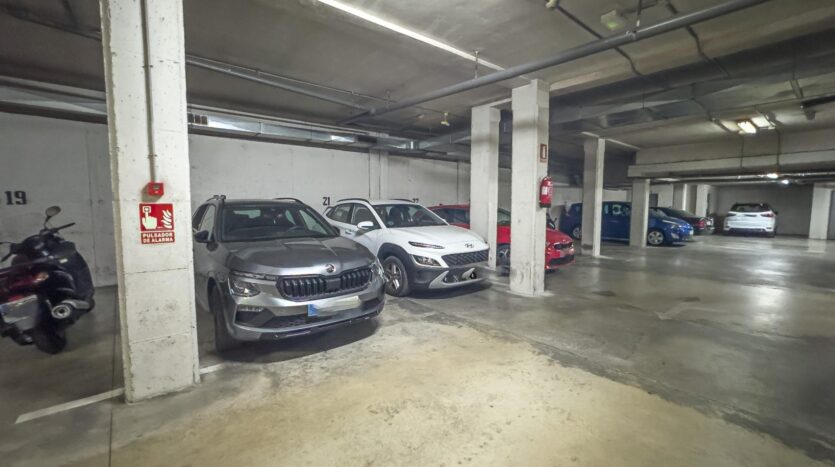 Foto 3 de la propiedad: Plaza de garaje 1er sótano en C/ Ayora – Av. Alicante – Altabix – Elche